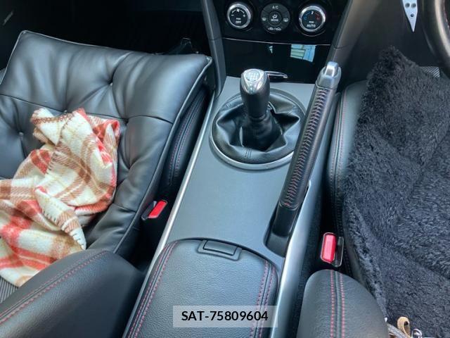 Mazda RX-8 2008-03 7728212-16