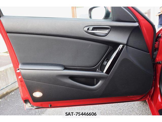 Mazda RX-8 2011-08 8666862-24