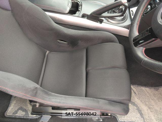 Mazda RX-8 2008-03 8745670-23