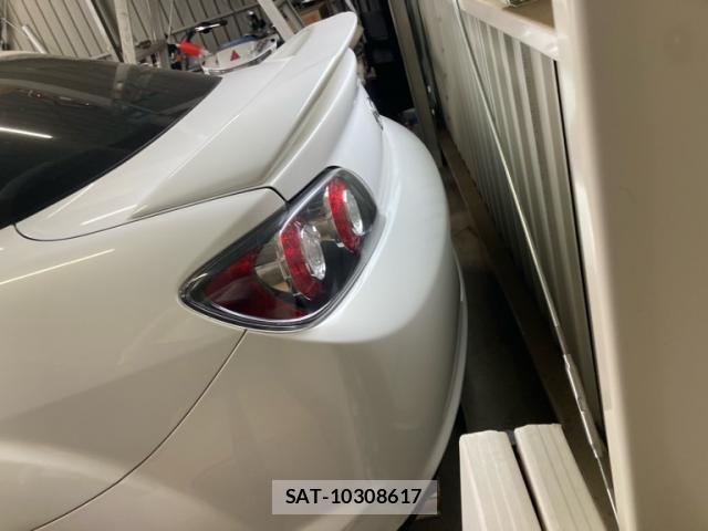 Mazda RX-8 2011-03 8872006-8