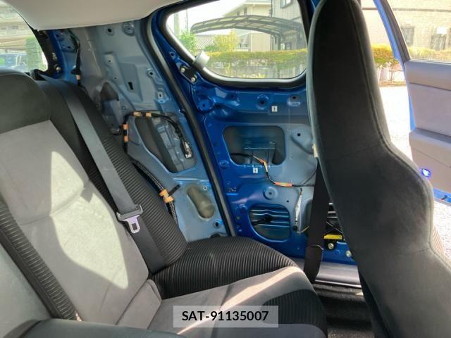 Mazda RX-8 2005-10 8881981-16