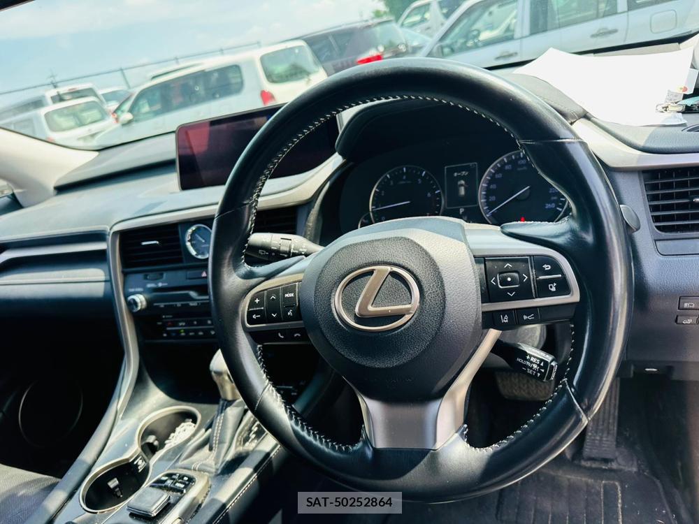Lexus RX 2017-05 7498764-14