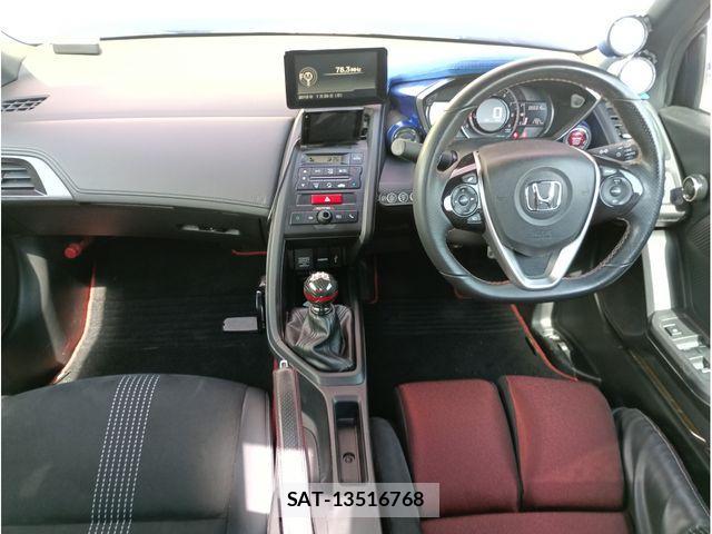 Honda S660 2016-04 4048607-12