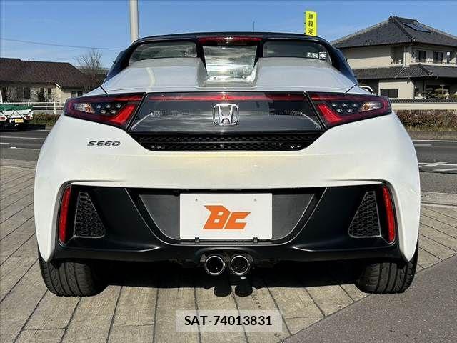 Honda S660 2015-04 4601084-13