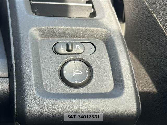 Honda S660 2015-04 4601084-21