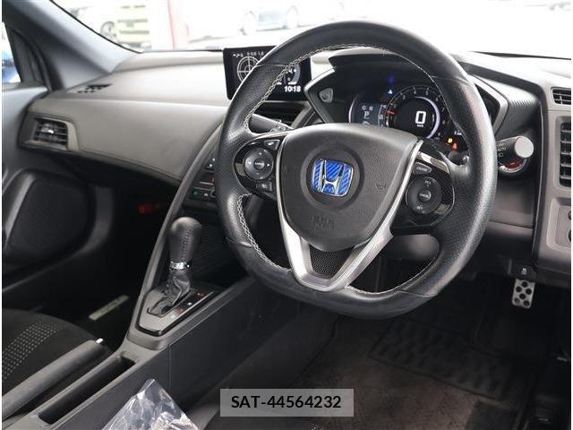 Honda S660 2019-01 6677880-1