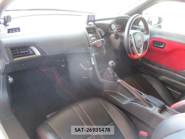Honda S660 2016-08 6817085-18
