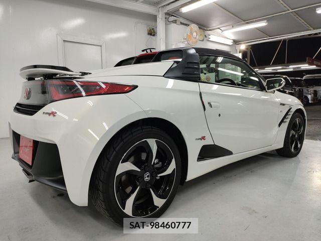 Honda S660 2017-07 7021475-15