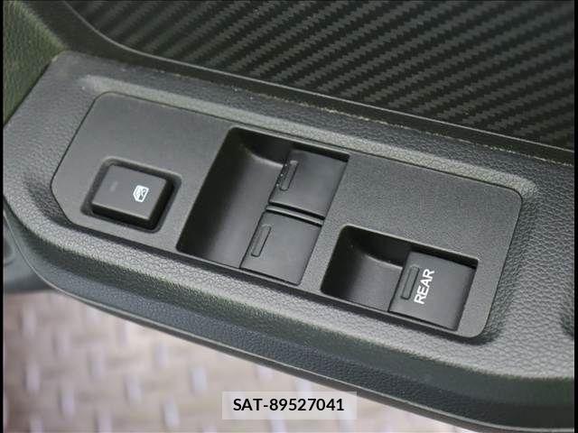Honda S660 2015-07 7562775-15