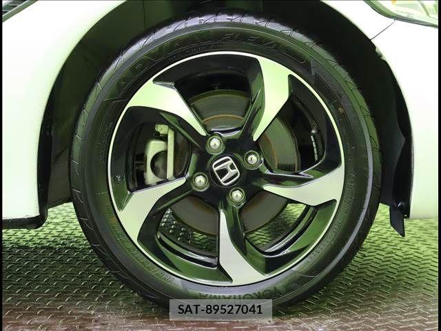 Honda S660 2015-07 7562775-28