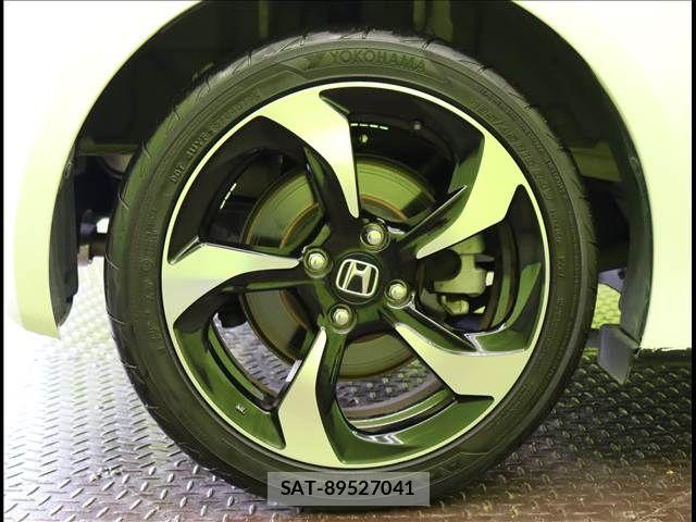 Honda S660 2015-07 7562775-29