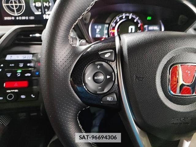 Honda S660 2016-07 7788899-12