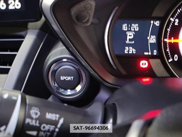 Honda S660 2016-07 7788899-15