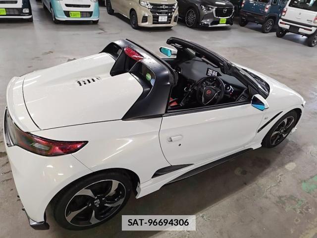 Honda S660 2016-07 7788899-23