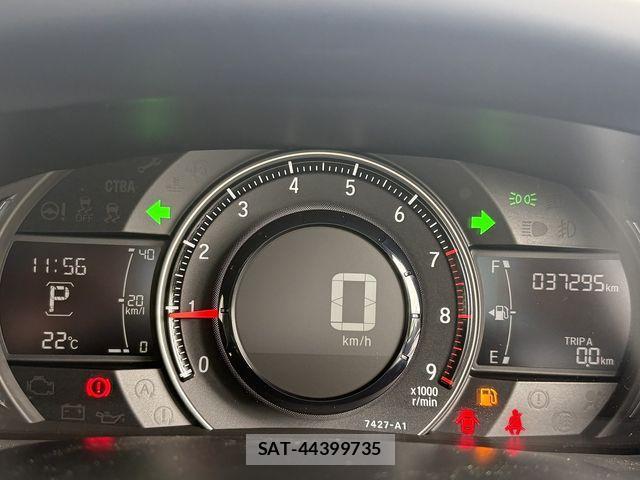 Honda S660 2015-12 7879269-11