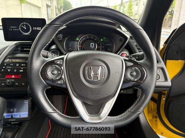 Honda S660 2016-12 7879270-15