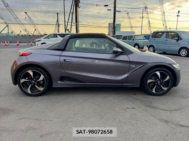 Honda S660 2016-01 7879271-11