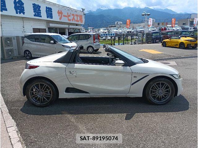 Honda S660 2016-07 7963651-13