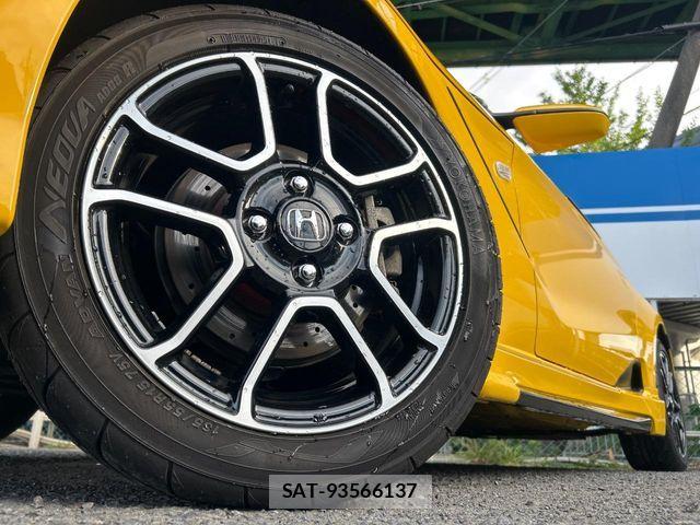 Honda S660 2015-04 8038073-12