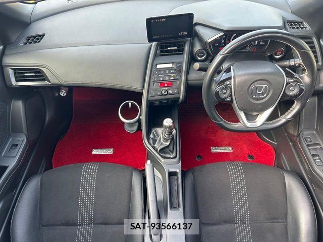 Honda S660 2015-04 8038073-1