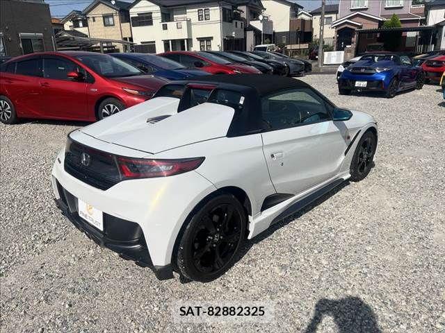 Honda S660 2017-11 8075451-11
