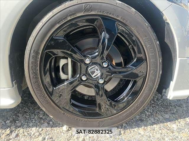 Honda S660 2017-11 8075451-19