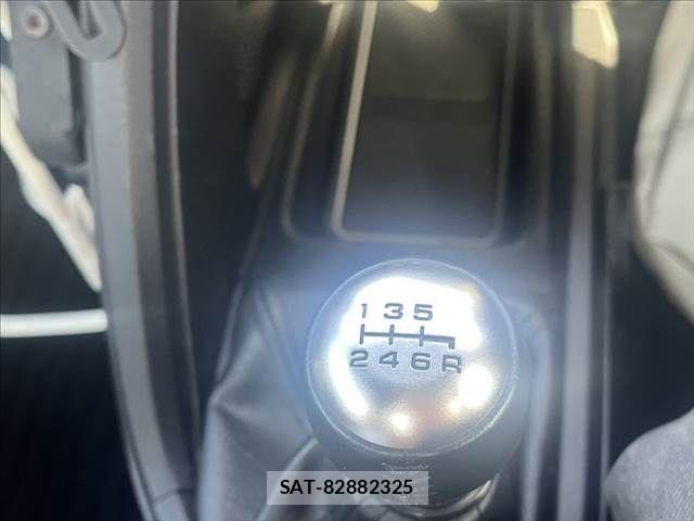Honda S660 2017-11 8075451-27