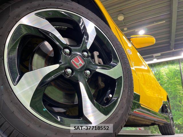 Honda S660 2015-12 8146637-10