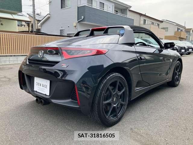 Honda S660 2017-04 8210008-1