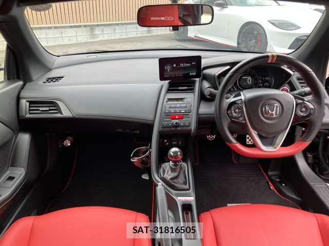 Honda S660 2017-04 8210008-2