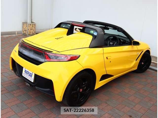 Honda S660 2016-07 8316897-19