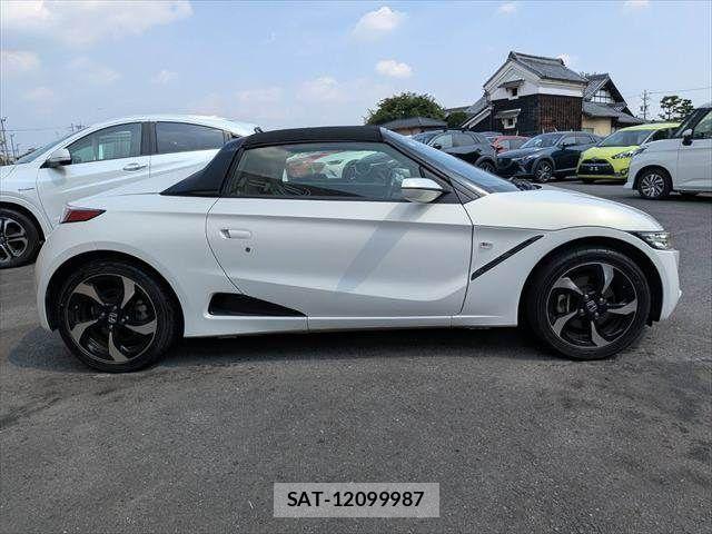 Honda S660 2017-03 8337736-12