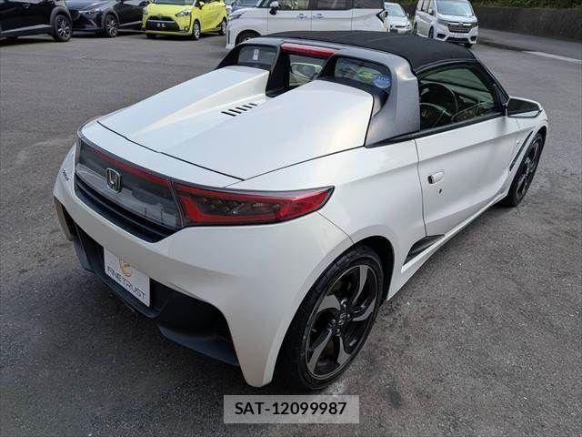 Honda S660 2017-03 8337736-13