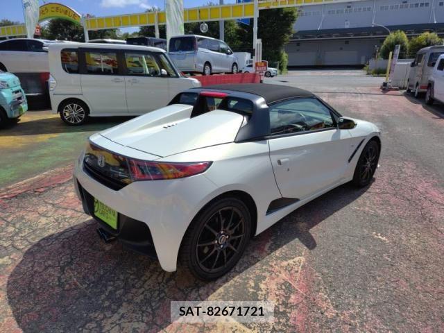 Honda S660 2016-11 8368539-10