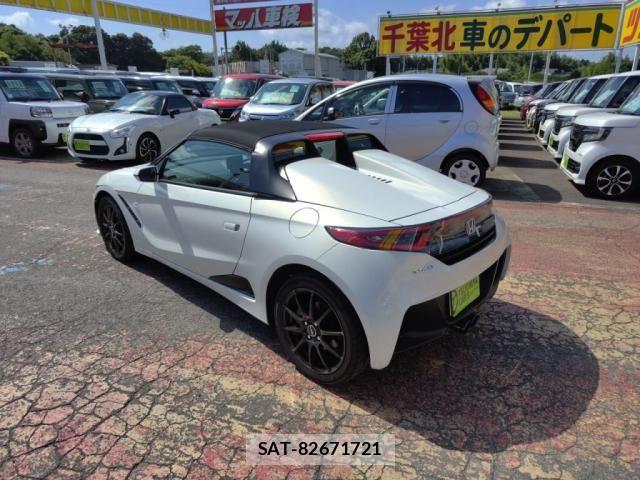 Honda S660 2016-11 8368539-11
