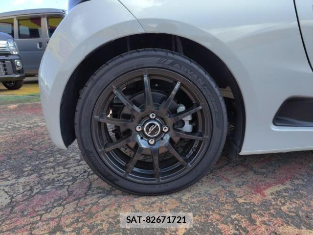 Honda S660 2016-11 8368539-26