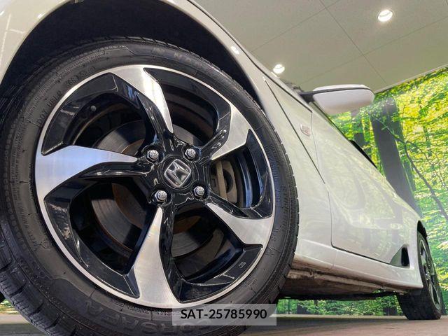 Honda S660 2016-07 8458356-11