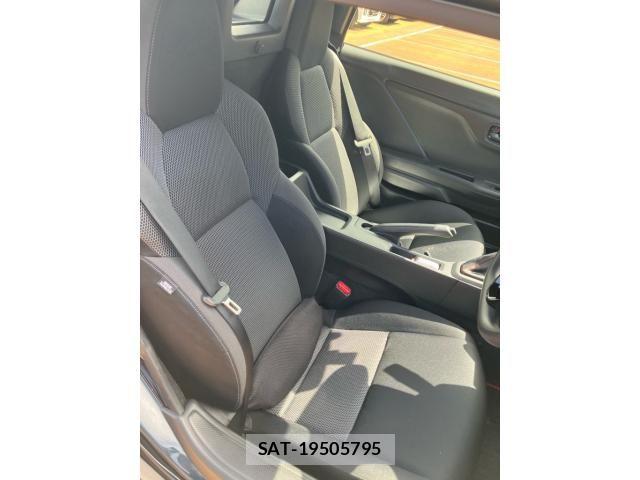 Honda S660 2016-04 8486053-12