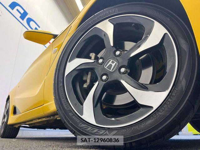 Honda S660 2015-04 8666866-13