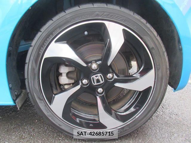 Honda S660 2015-10 8666870-13