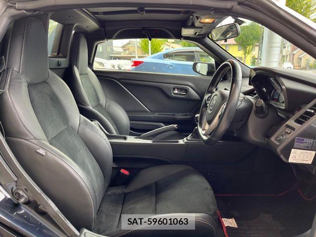 Honda S660 2018-02 8781914-10