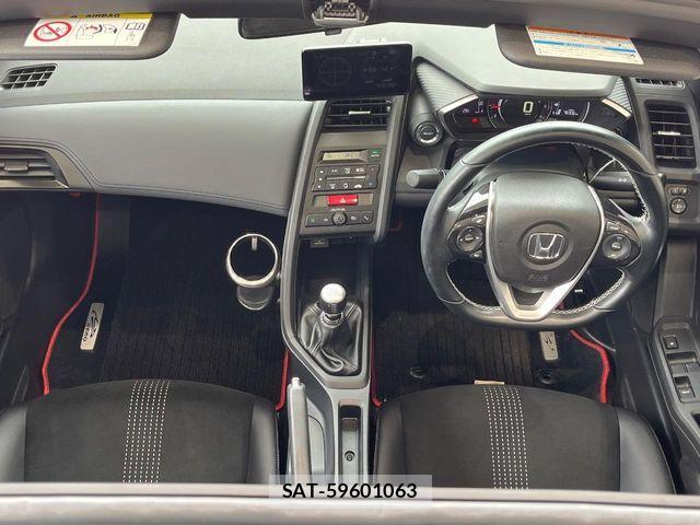 Honda S660 2018-02 8781914-1
