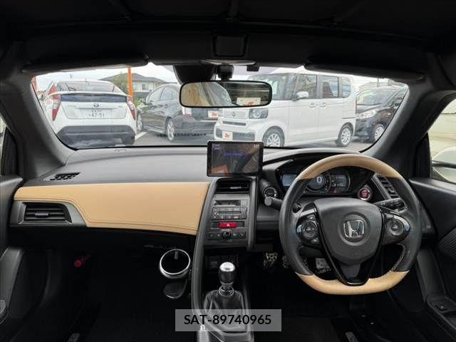 Honda S660 2019-08 8881984-1