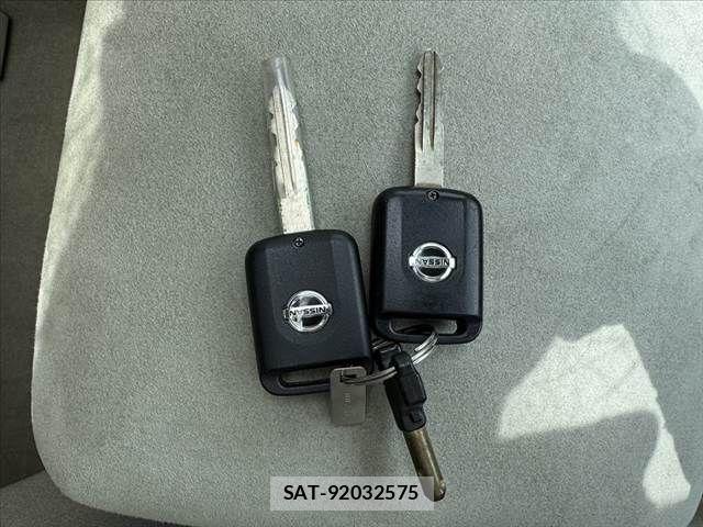 Nissan SAFARI 2006-03 6691234-6