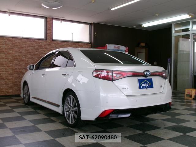 Toyota SAI 2013-11 1093759-1