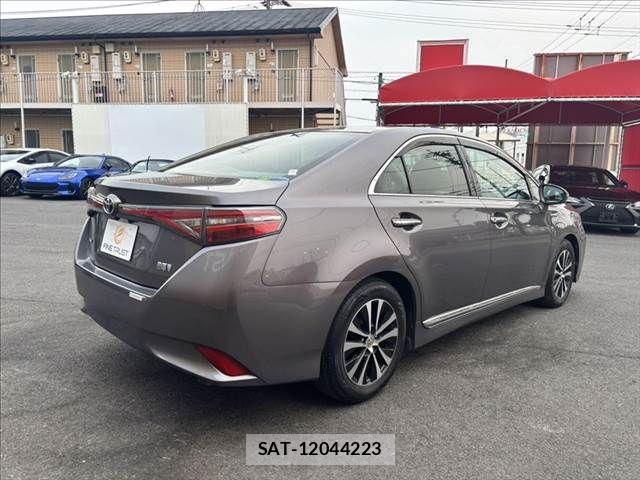 Toyota SAI 2013-09 5877844-16