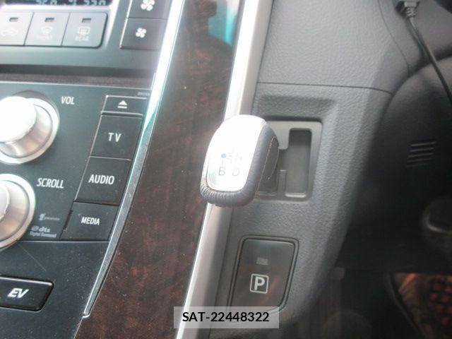Toyota SAI 2015-09 6717217-15