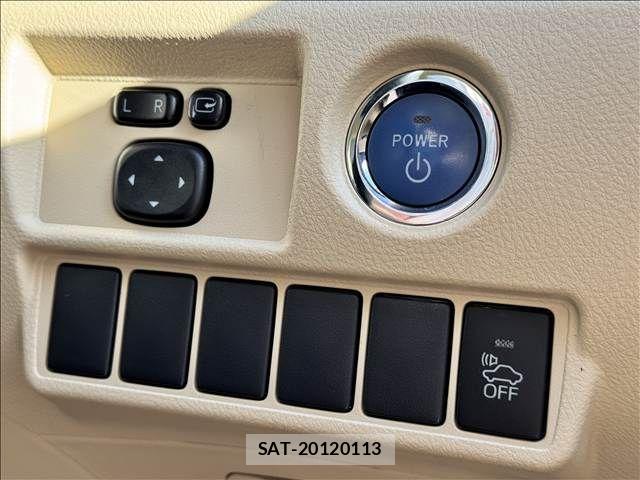 Toyota SAI 2014-02 6817073-13