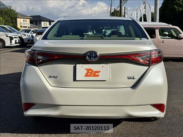 Toyota SAI 2014-02 6817073-22