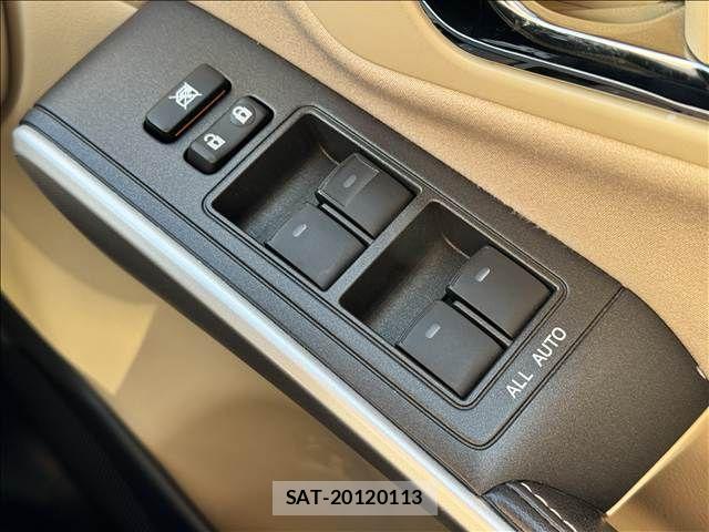 Toyota SAI 2014-02 6817073-28